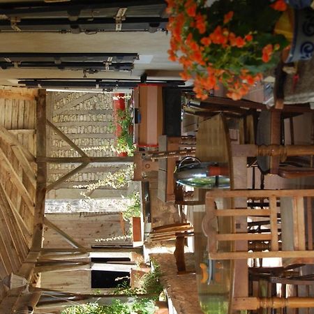 Chambres D'Hotes Le Chintre Queyssel エクステリア 写真